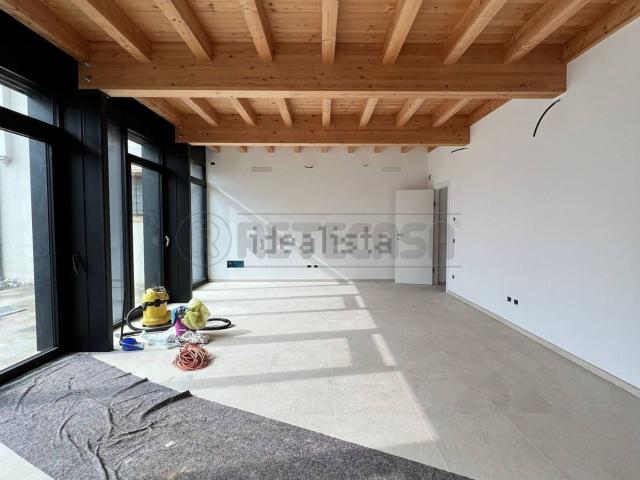 Appartamento in affitto di 100 m² in Via Riviera Berica, 45