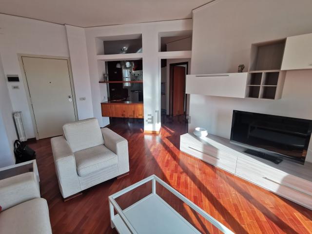 Appartamento in affitto di 100 m² in Via Rimini Roberto