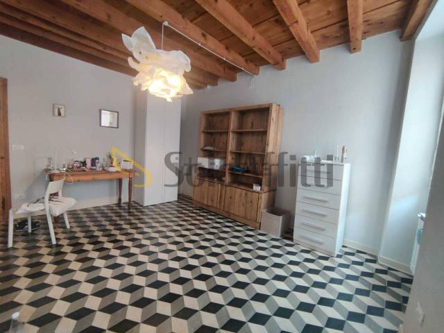 Appartamento in affitto di 100 m² in Via Trento, 80