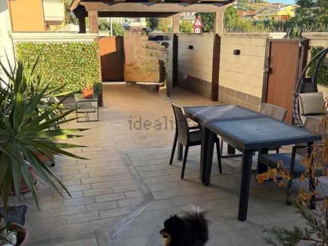 Appartamento in affitto di 100 m² in Via Vestina