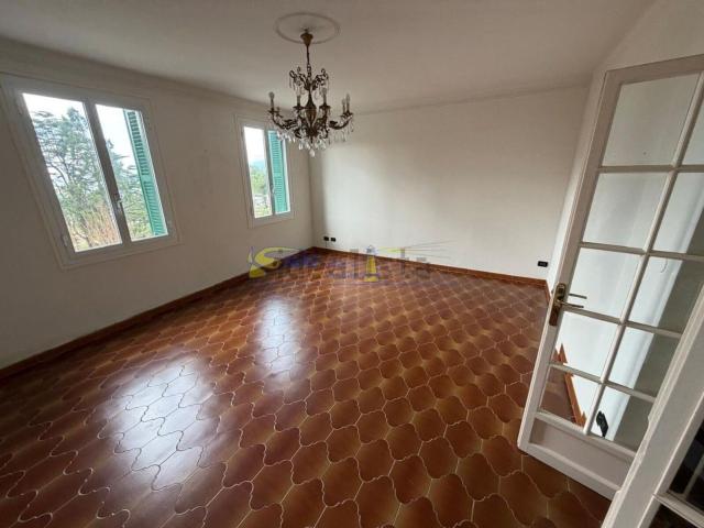 Appartamento in affitto di 100 m² in Via Vittorio Veneto