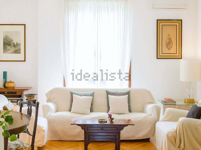 Appartamento in affitto di 100 m² in Viale Beatrice d&apos Este, 34