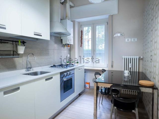Appartamento in affitto di 100 m² in Viale Caterina da Forlì, 50