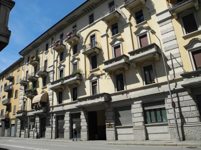 Appartamento in affitto di 100 m² in Viale Dante Alighieri