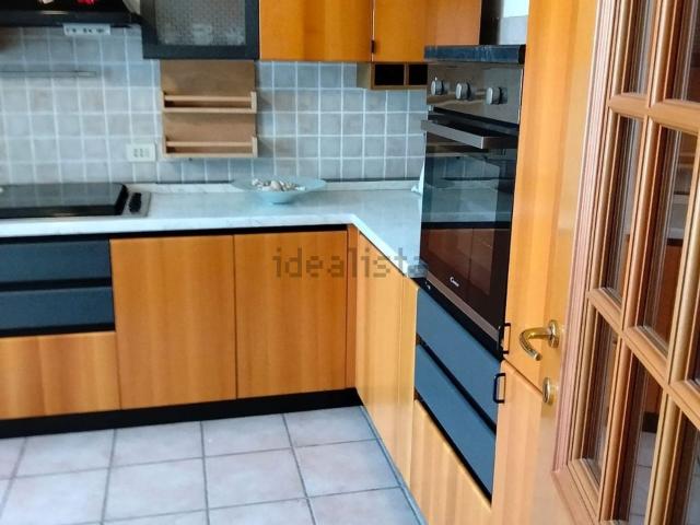 Appartamento in affitto di 100 m² in Viale De&apos  Brozzi, 26