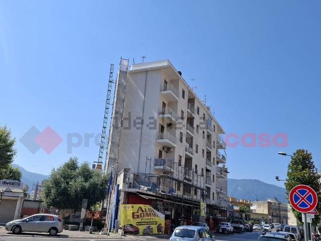 Appartamento in affitto di 100 m² in Viale Giuseppe Mazzini, 86