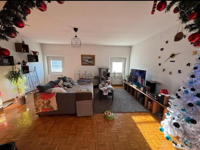 Appartamento in affitto di 100 m² in Borgo zona