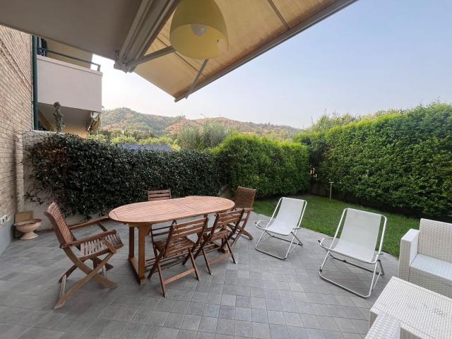 Appartamento in affitto di 100 m² in Contrada Botterio