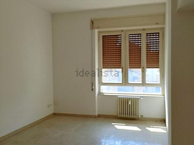 Appartamento in affitto di 100 m² in Corso Cornelio Tacito