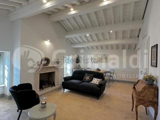 Appartamento in affitto di 100 m² in Corso Giuseppe Garibaldi, 1