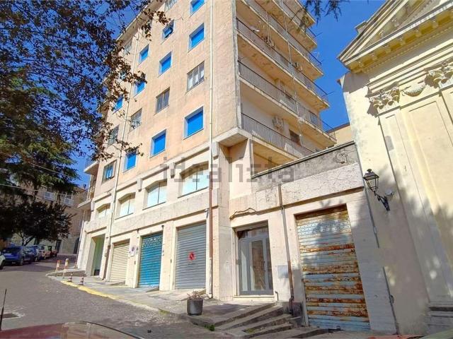 Appartamento in affitto di 100 m² in Largo Raffaele Marincola Cattaneo, 22