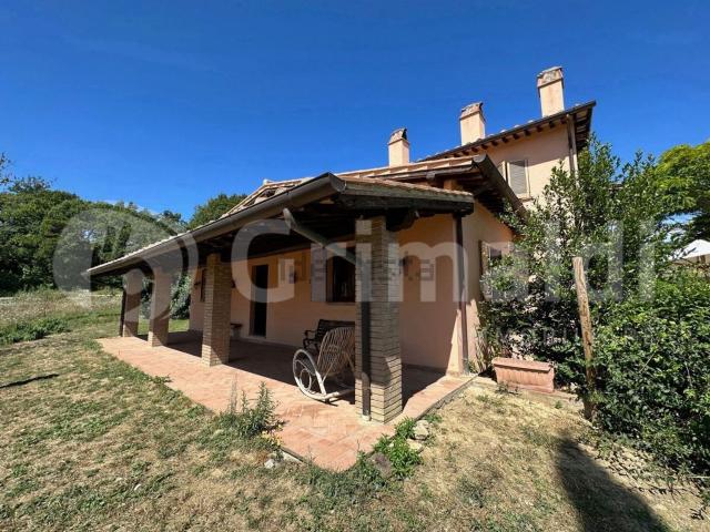 Appartamento in affitto di 100 m² in Località Paradiso, 26