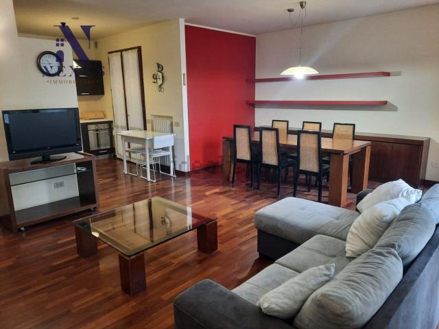Appartamento in affitto di 100 m² in Via Piero Calamandrei