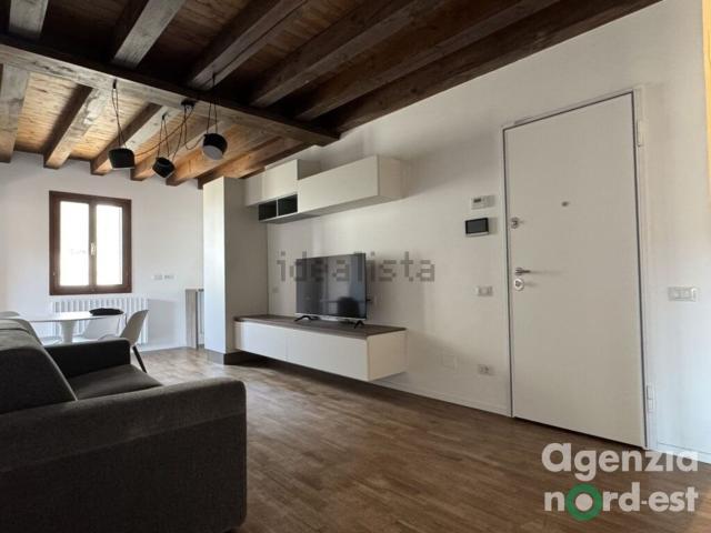 Appartamento in affitto di 100 m² in Piazza Erminio Ferretto, 35