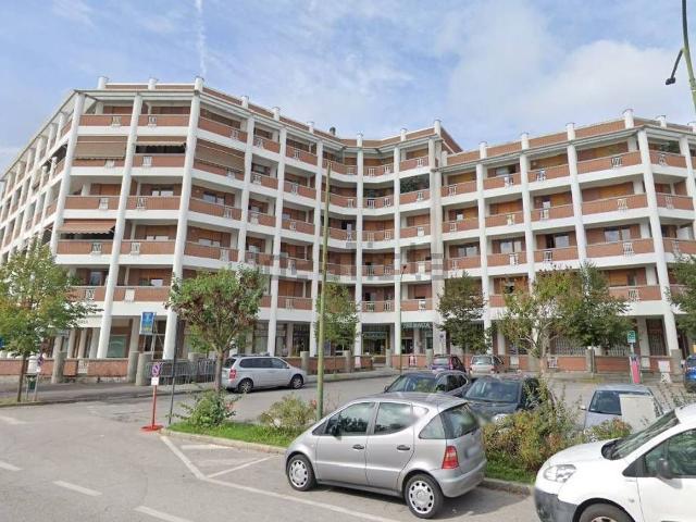 Appartamento in affitto di 100 m² in Piazza Monteregale, 2