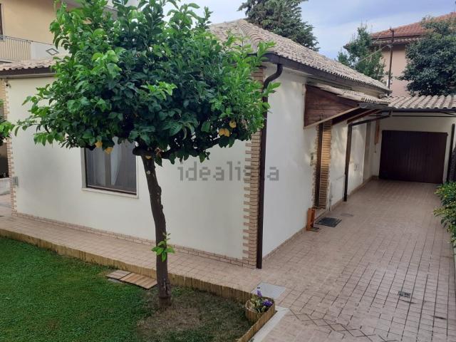 Appartamento in affitto di 100 m² in Strada delle Fornaci, 9