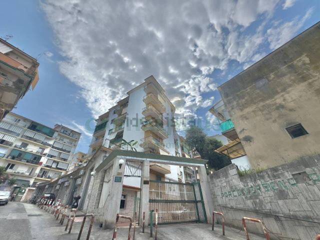 Appartamento in affitto di 101 m² in Via Consalvo, 120