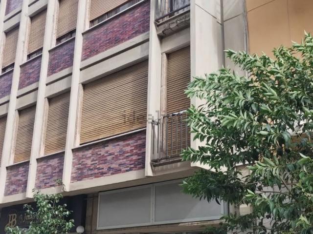 Appartamento in affitto di 101 m² in Via Giordano Bruno, 53