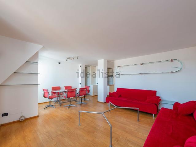 Appartamento in affitto di 101 m² in Via Giovanni Rasori, 15