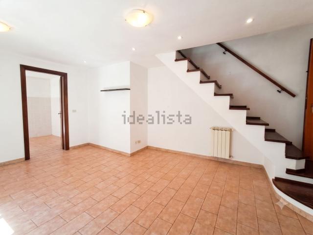 Appartamento in affitto di 101 m² in Via Roma, 17