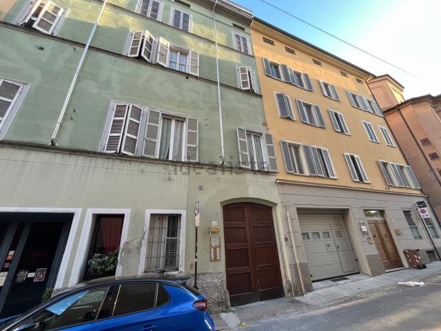 Appartamento in affitto di 101 m² in Strada Agli Ospizi Civili