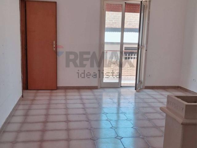 Appartamento in affitto di 102 m² in Via Lombardia, 5