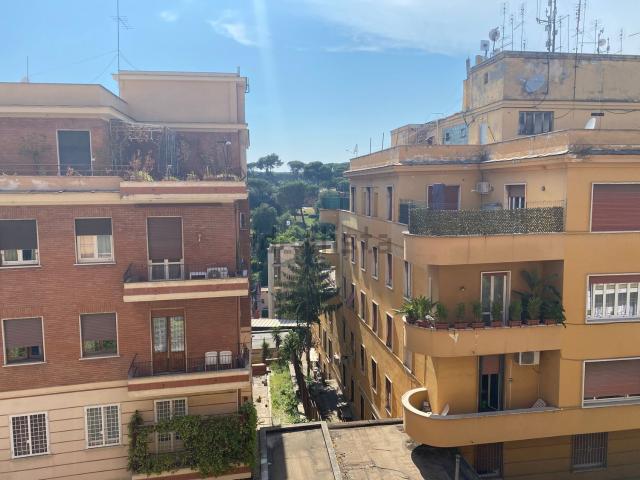 Appartamento in affitto di 130 m² in Via Monte delle Gioie