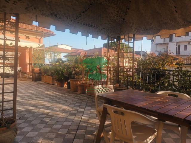 Appartamento in affitto di 102 m² in Via Pola, 2