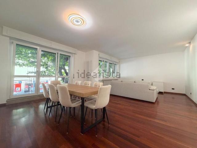 Appartamento in affitto di 102 m² in Viale Giuseppe Duodo, 25