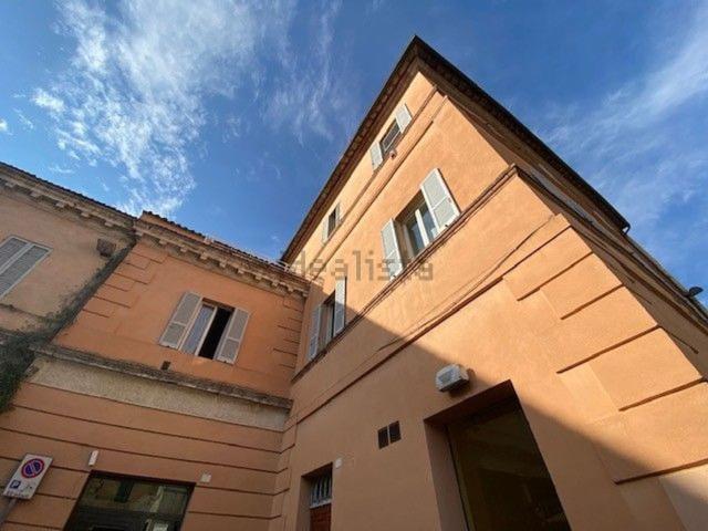 Appartamento in affitto di 103 m²