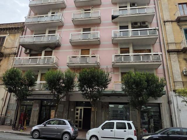 Appartamento in affitto di 103 m² in Via G. Oberdan, 22