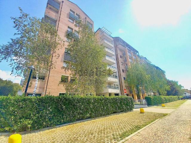 Appartamento in affitto di 103 m² in Via Podgora, 25