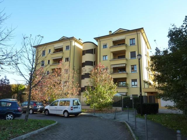 Appartamento in affitto di 104 m² in Via Giuseppe Ferrari, 35