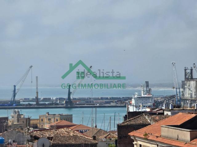Appartamento in affitto di 104 m² in Piazza Pietro Lupo
