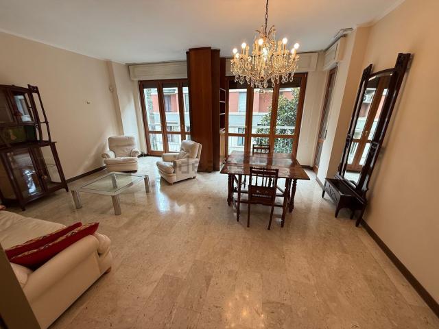 Appartamento in affitto di 105 m² in Via Carlo Ravizza, 34