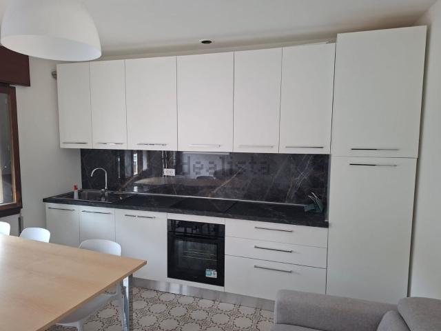 Appartamento in affitto di 105 m² in Via Cesare Battisti, 25