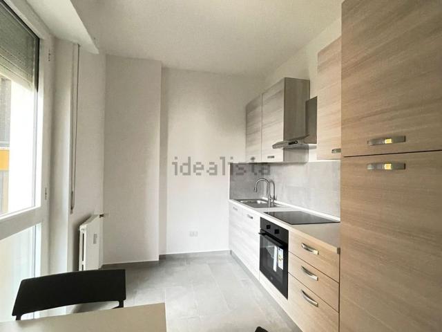 Appartamento in affitto di 105 m² in Via Andrea Maffei, 10