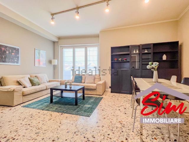 Appartamento in affitto di 105 m² in Via Andrea Costa, 43