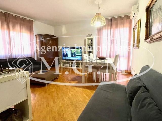 Appartamento in affitto di 105 m² in Via Armando Diaz