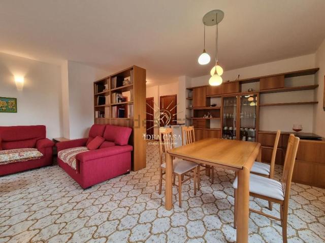 Appartamento in affitto di 105 m² in Via Gabriele D&apos Annunzio, 8
