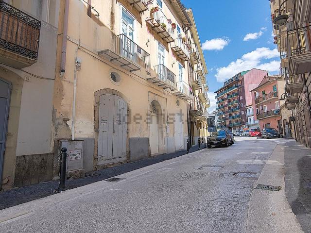 Appartamento in affitto di 105 m² in Via Giuseppe Cammarota, 71