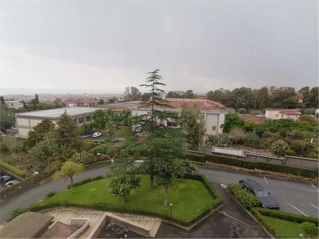 Appartamento in affitto di 105 m² in Via Domenico Morelli, 14