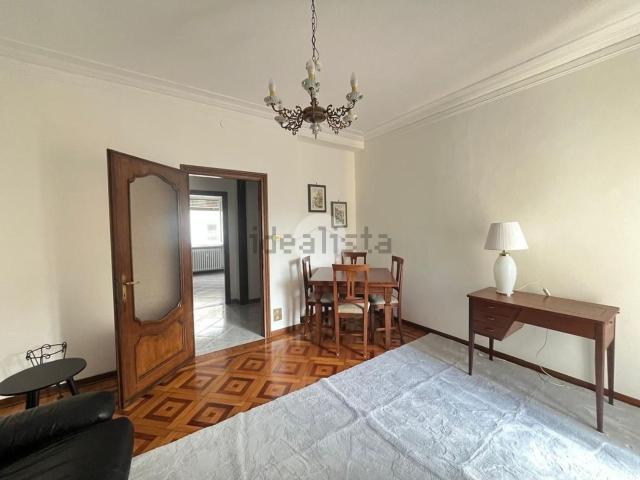 Appartamento in affitto di 105 m² in Via del Mercato, 61