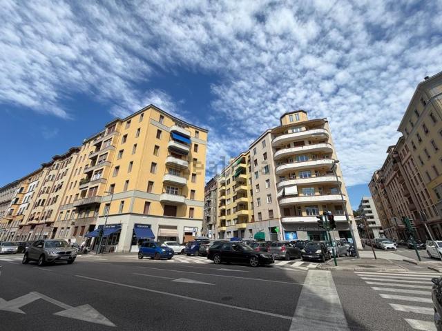 Appartamento in affitto di 105 m² in Via del Coroneo, 10
