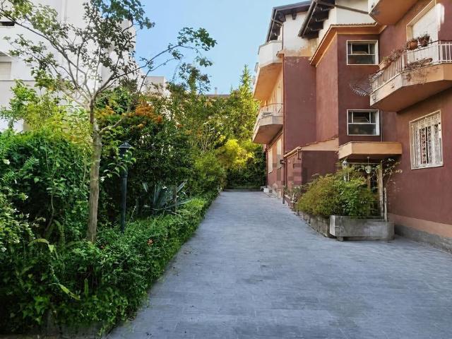 Appartamento in affitto di 105 m² in Via di Sotto, 120