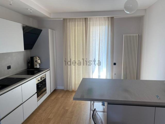 Appartamento in affitto di 105 m² in Via Ferrarecce, 200