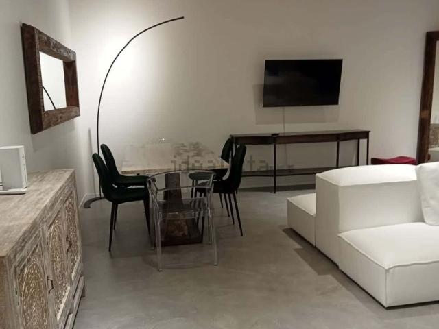 Appartamento in affitto di 105 m² in Via Luca della Robbia, 9