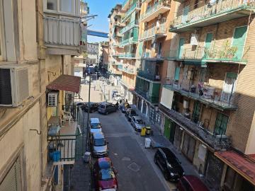 Appartamento in affitto di 105 m² in Via Marco Aurelio Severino, 33