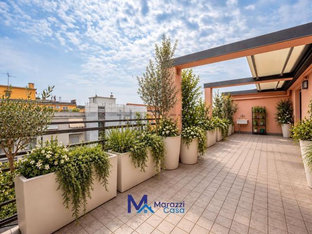 Appartamento in affitto di 105 m² in Via Teodosio, 13