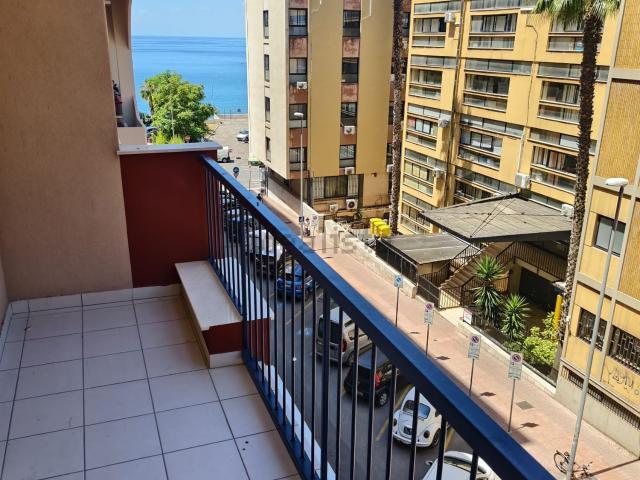Appartamento in affitto di 105 m² in Via Tito Minniti, 77